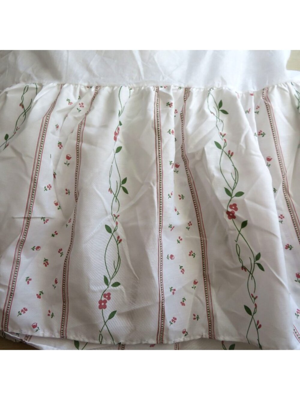 Vintage King Size White Floral Strip Ruffled Bed Skirt 13" Drop Made in USA